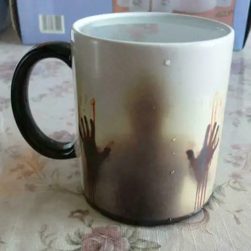 La tasse de café de Walking Dead Zombies Ceramics sensible à la chaleur