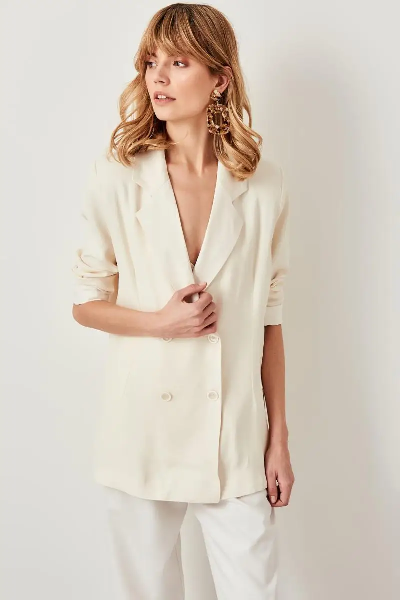 

Trendyol Raw White Lacing Detaylı Ceket TWOSS19XM0067
