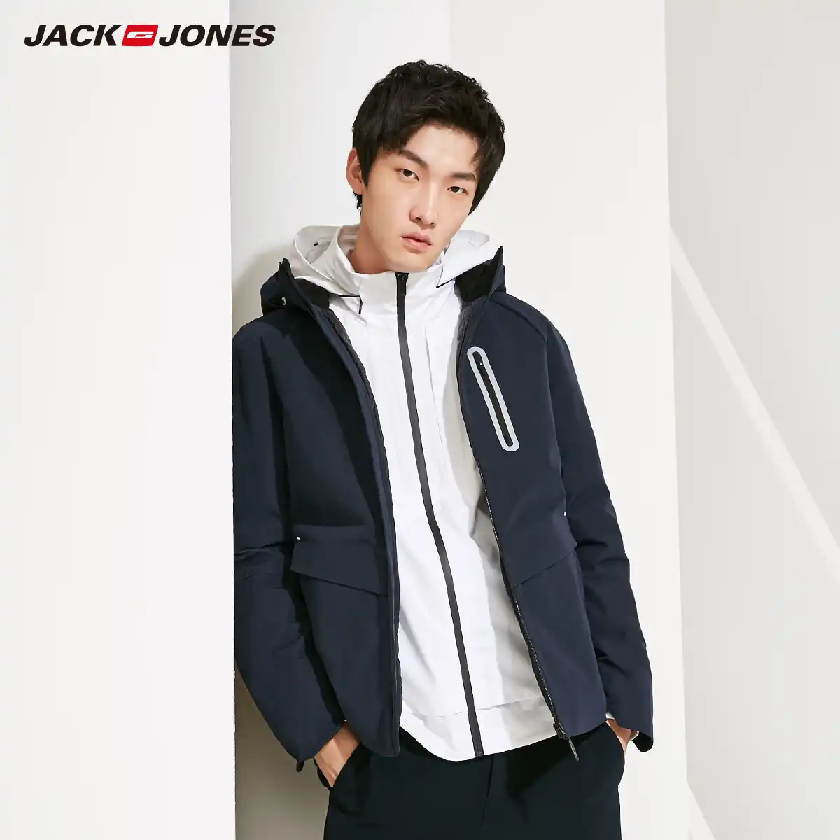 short hooded down jacket
