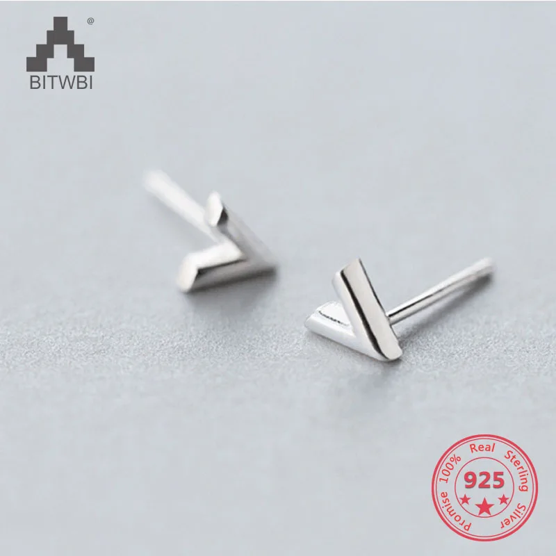 

Hot 100% S925 Sterling Silver Minimalism Simple Fashion V Shape Alphabet Stud Earring Fashion Jewelry for Womem