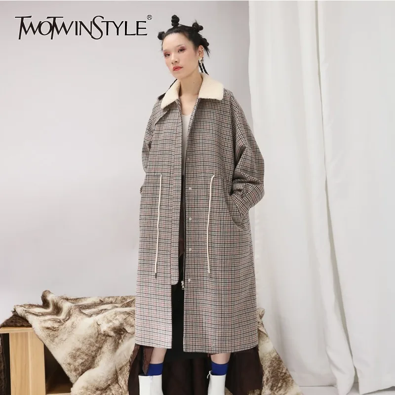 TWOTWINSTYLE твидовый в клетку пальто Женский лоскутный мех воротник длинный рукав