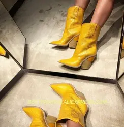 Женская обувь, осенне-зимние ботинки с острым носком на не сужающемся книзу массивном каблуке с узором «крокодиловая кожа», дизайнерские