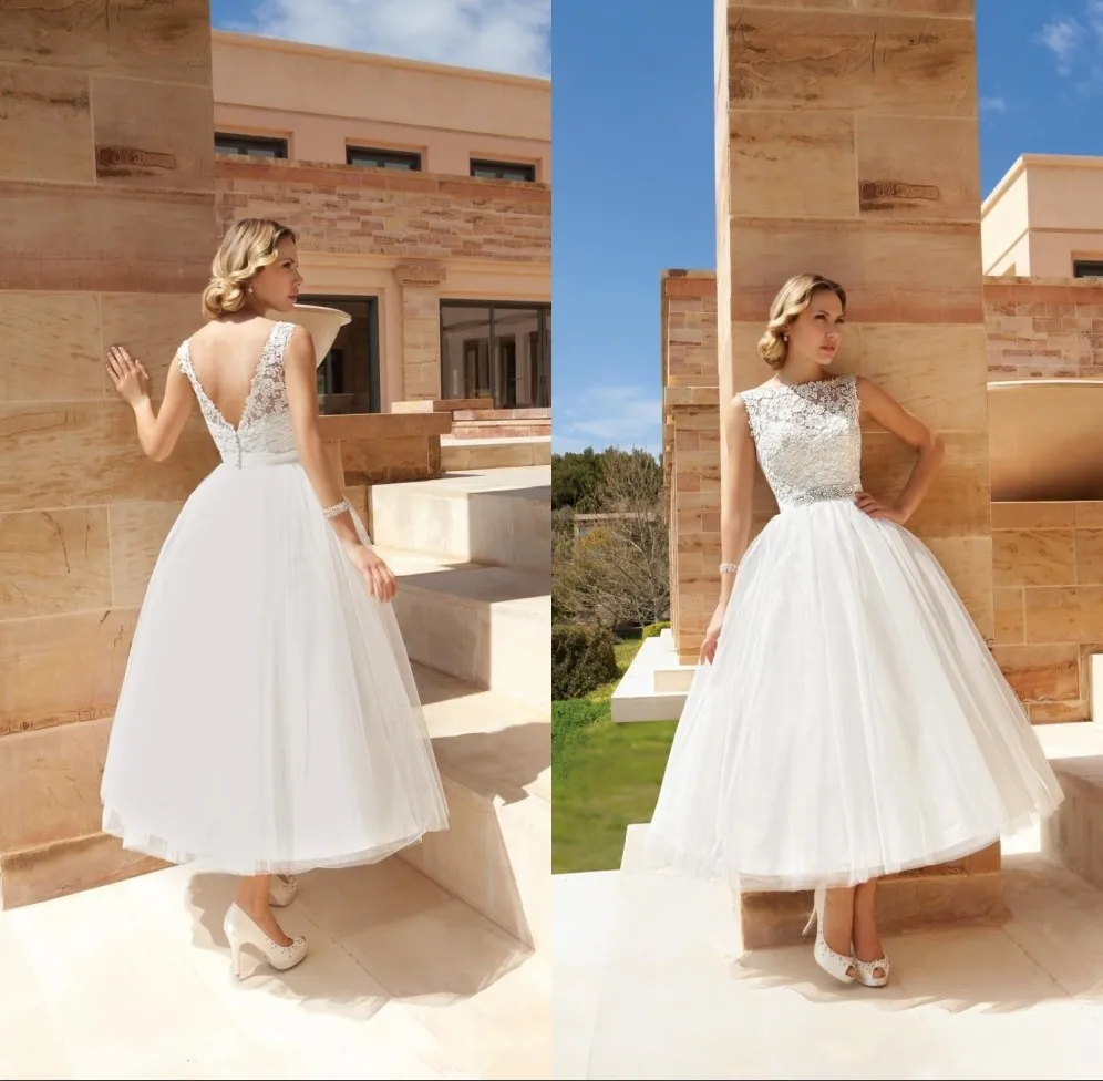 

Vestido De Noiva 2019 New Sexy Sleeveless Lace Top Short Wedding Dresses Open Back Tea Length Wedding Dresses