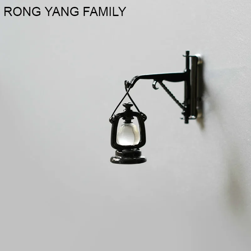 

Refrigerator Magnets European Creative Simple Metal Imitation Oil Lamp Hook Home Office Decoration Adsorption Photo Message