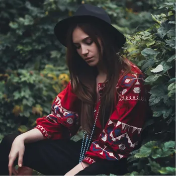 

Bohemian Women's Tops 2019 New O Neck Lantern Sleeve Embroidery Geometric Woman Blouse Boho Chic Feminino Blusas