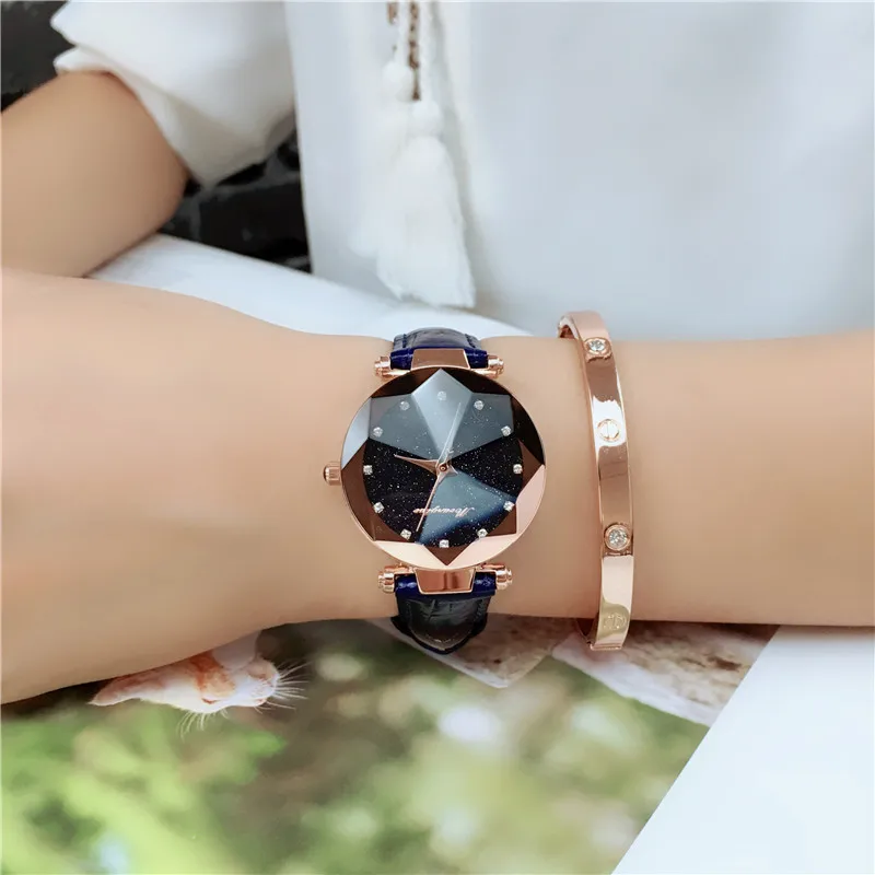 

2019 New Arrival France Popular Quartz Watch for Women Waterproof Simple Star Sky Diamond Dial Rope Strap Watch for Student