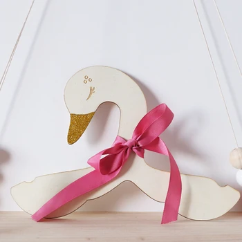 

2019 Wooden Clothes Hanger Kids Baby Animal Carton Swan Hanger Rack Home Girls Clothing Princess Room Nursery Decor