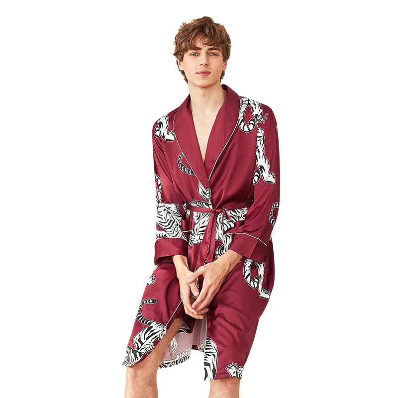 

2019 Summer Satin Kimono Bathrobe Men Robe Flower Print Nightwear Bath Gown Long Sleeve Silk Sleepwear Long Bathrobe Pijama