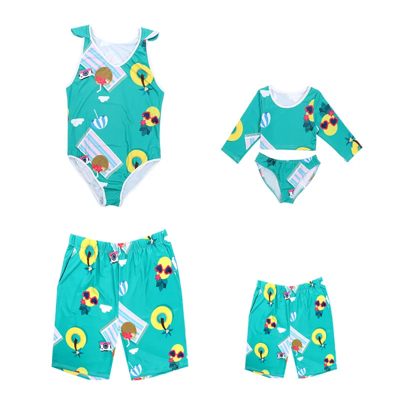 

2019 Family Matching Swimwear Parents Kids Swimsuit Women Monokini Girl 2Pcs Bathing Suit Men Boy Shorts Trunks Beachwear