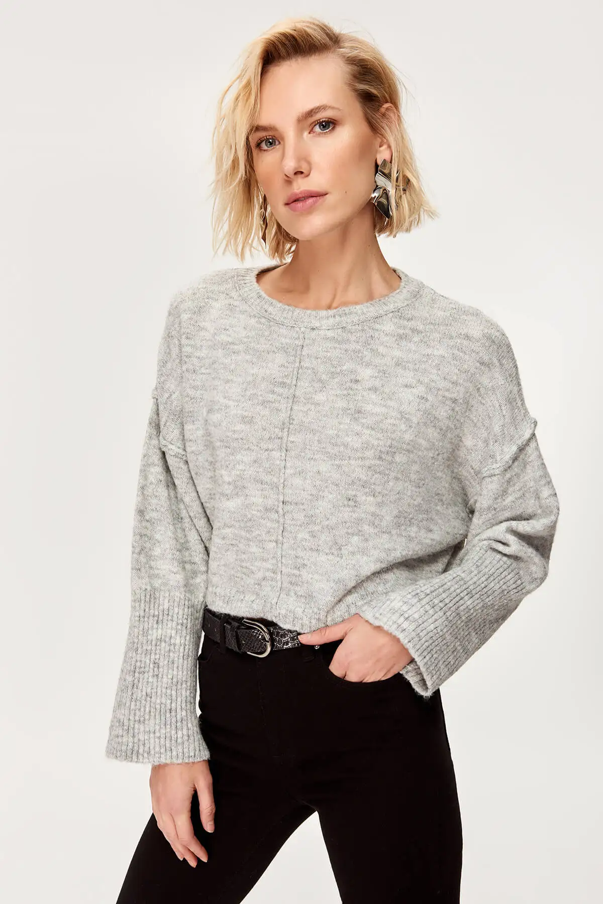 Trendyol Gray Crop Sweater TOFAW19YN0466 |