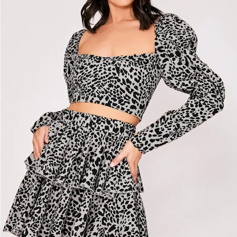 

Winter Leopard Print Women's Shirt Long-sleeved Ultra-short Puff Sleeve Shirt V-neck Slim Strap Shirt