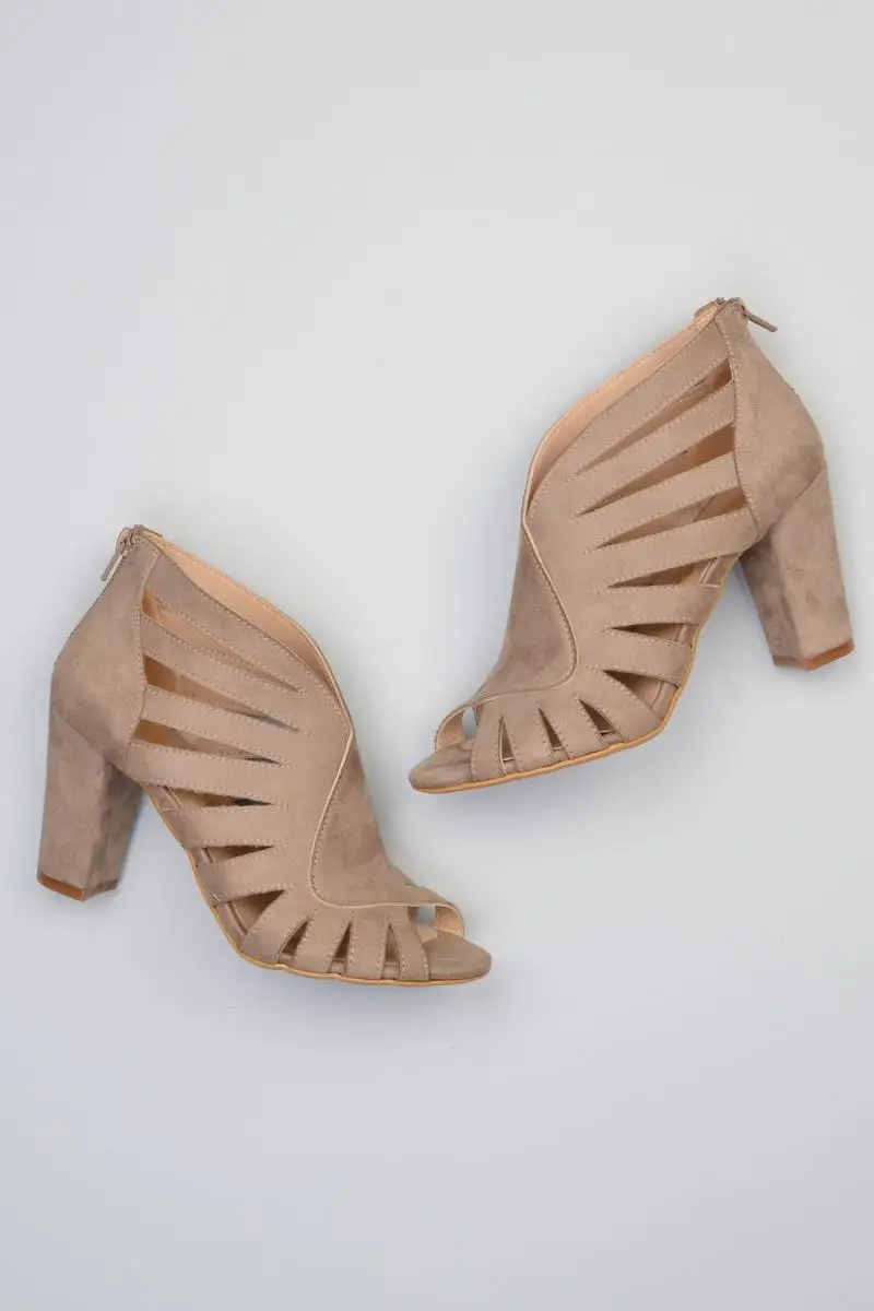 

Bambi Beige Women 'S Heels Shoes F0301763872