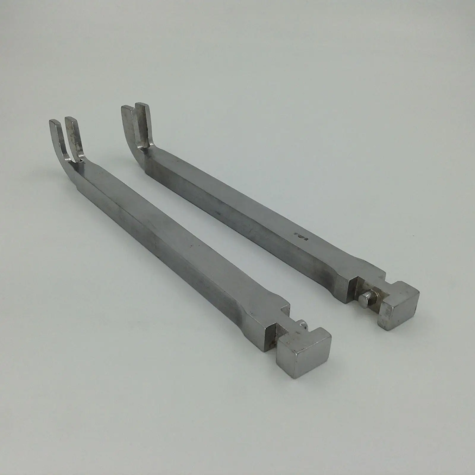 

2pc/set Bone Plates Bender Veterinary orthopedics surgical Instruments