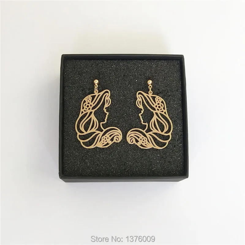 Серьги пусеты в готическом стиле серьги виде Русалочки Лолиты