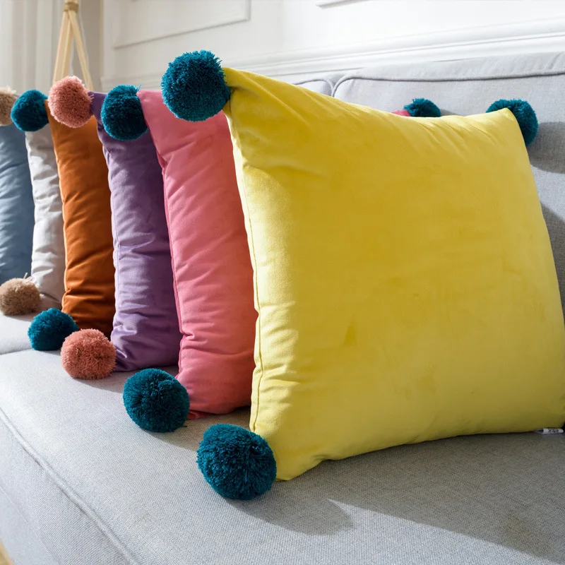 

Luxury Velvet Cushion Cover Solid Colors Throw Pillow Covers With Balls for Home Bedroom Company Club Hotel Decor 45*45cm