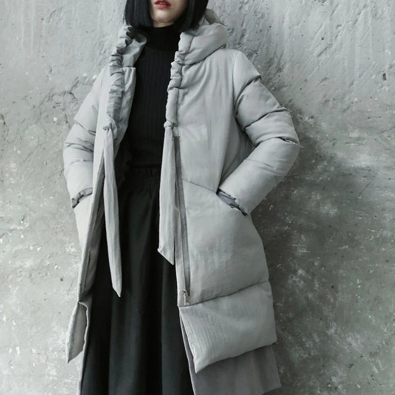 [EAM] весеннее зимнее женское Новое серое пальто с длинным рукавом и капюшоном с регулируемой талией и карманами Плиссированное тонкое пальто с хлопковой подкладкой LE875