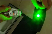 O mais forte poderoso verde laser ponteiros 500 w 5000000m 532nm lazer lanterna queima jogo/madeira seca/preto/cigarros + 5 tampas