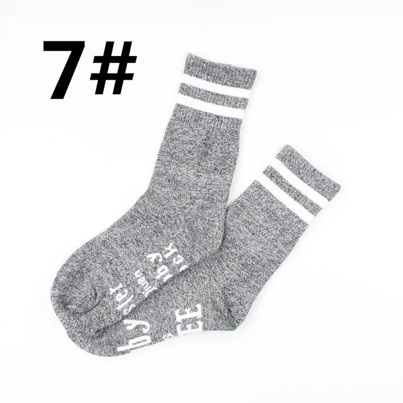 

A Pair Adult Sports Socks Women's Letter Printing Solid Color Cotton Blend Breathable Shaped Anti-friction Socks Neutral Newly
