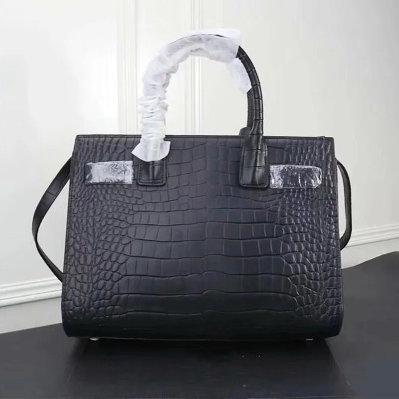 

2019 New crocodile high-quality leather women's bag 100% Genuine leather fashion female bag