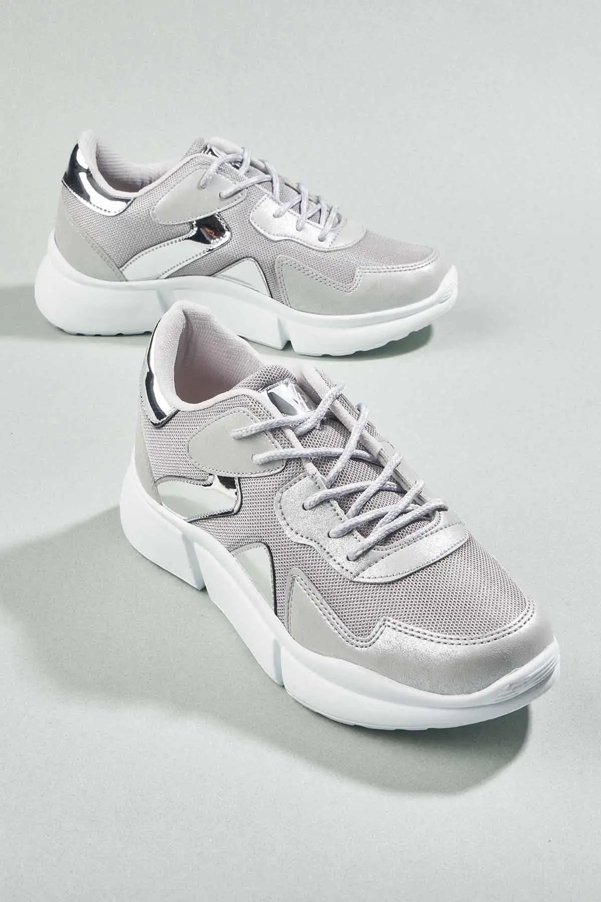 

Bambi Silver Women Sneaker H0613605009