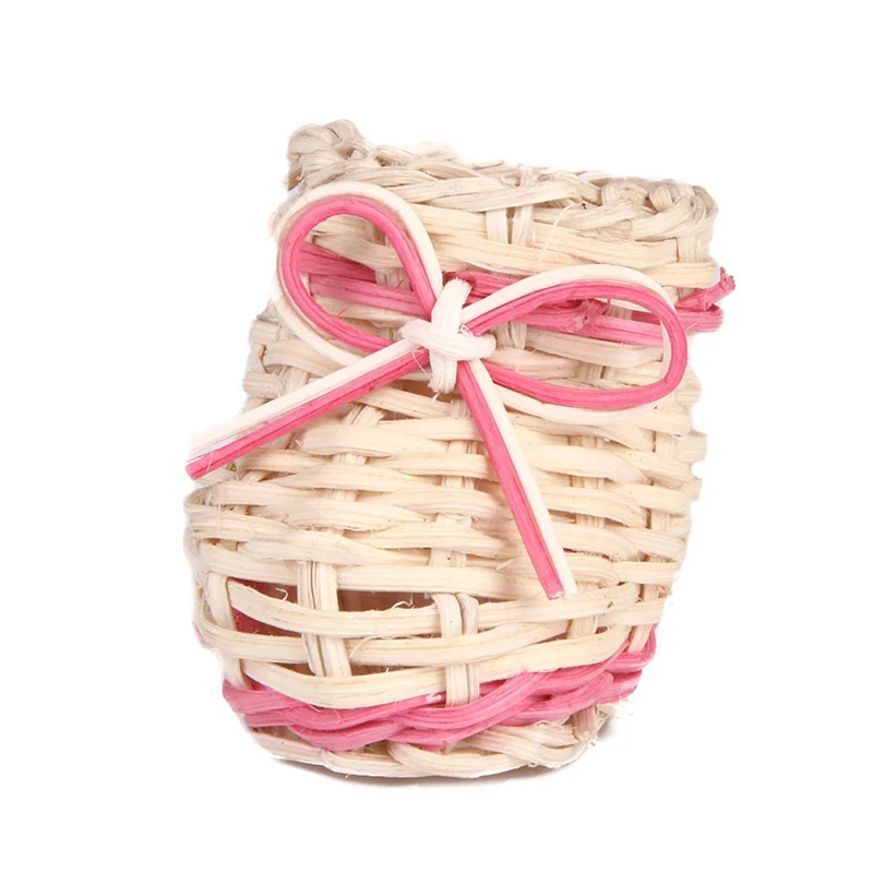 

Cute Straw Shoe Table Basket Dried Flowers Vase With Storage Function