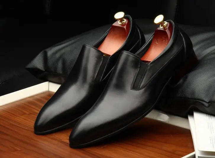 

Man Genuine Leather Handmade Oxfords Shoes 2018 Pointed Toe Slip On Slim Mens Wedding Tuxedo Shoes Business Formal Oxfords