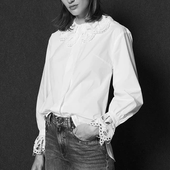 

Winter Embroidery Hollow Out Collar Long Sleeve Elegant 2018 Women Runway Designer Lace Shirt White Blouse