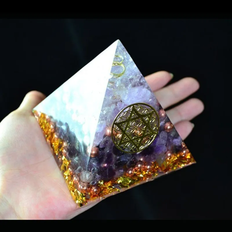 Рисунок 5 - Оргонит Energy Rune пирамида из аметиста Augen Auger