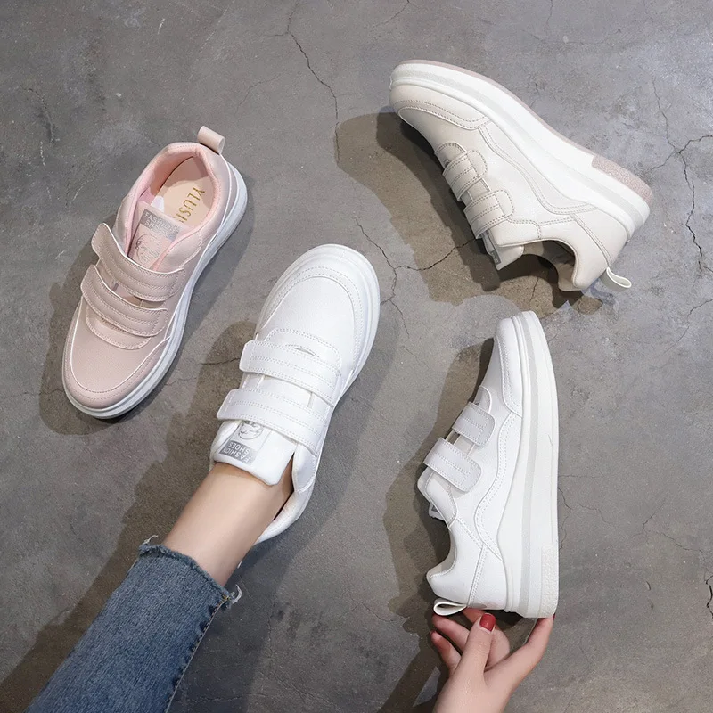 2019 ربيع جديد نمط السحر والإعانات صغيرة حذاء أبيض امرأة كل مباراة. طالب أحذية تزلج تشغيل المتواني Ins حذاء كاجوال