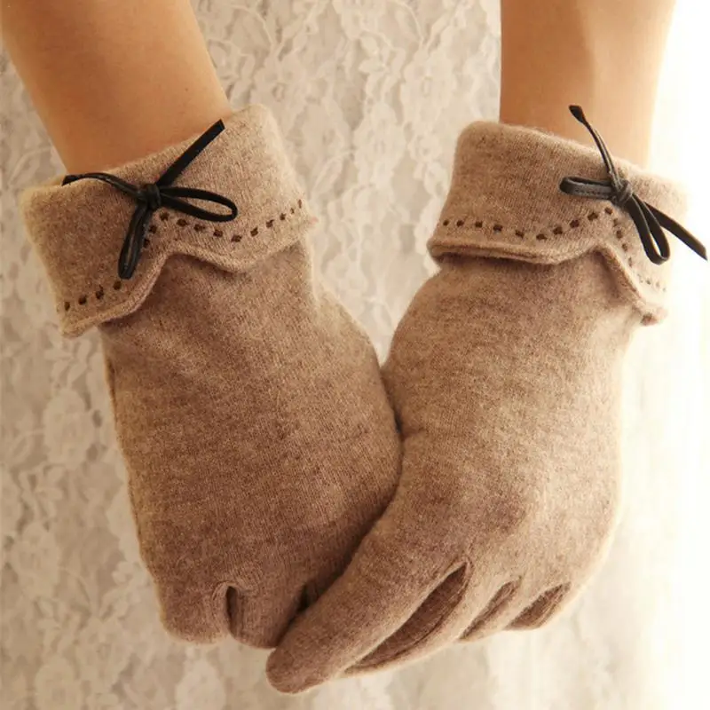 

Fashion Elegant Female Wool Touch Screen Gloves Winter Women Warm Cashmere Full Finger Leather Bow Dotted Embroidery Gloves
