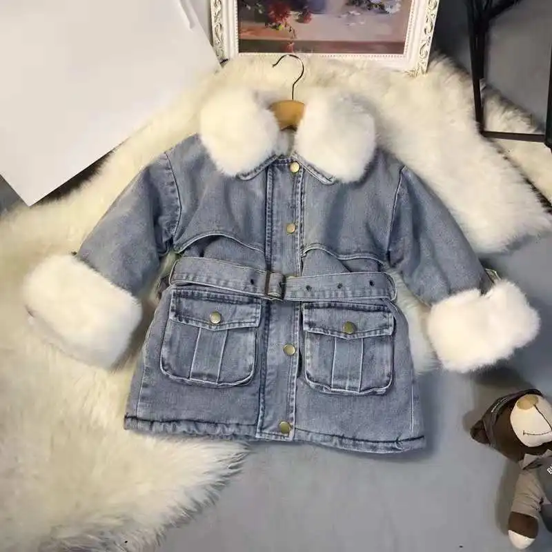 

High quality plus velvet thick denim jacket star with the paragraph 2018 explosion models very temperament models size:90-140CM