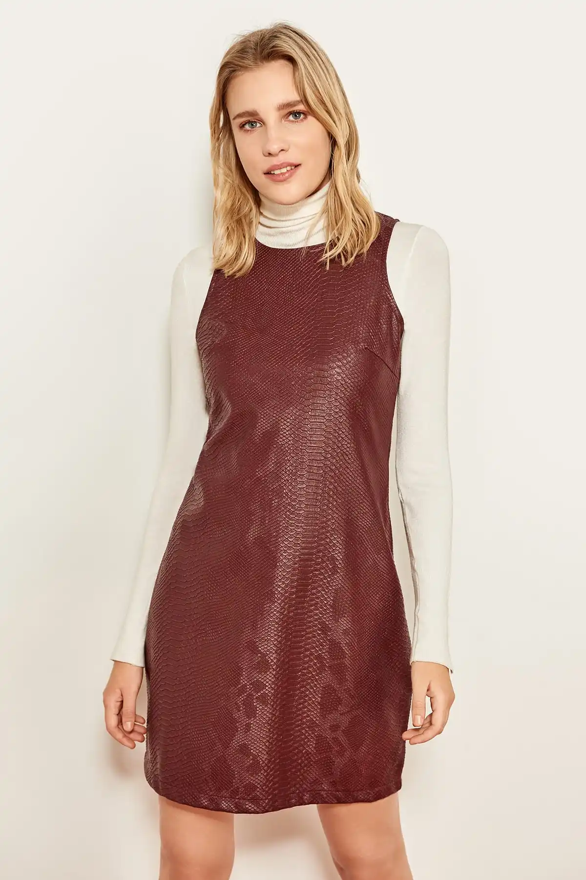 Trendyol бордовое трикотажное платье из искусственной кожи TCLSS19VG0037|Платья| |
