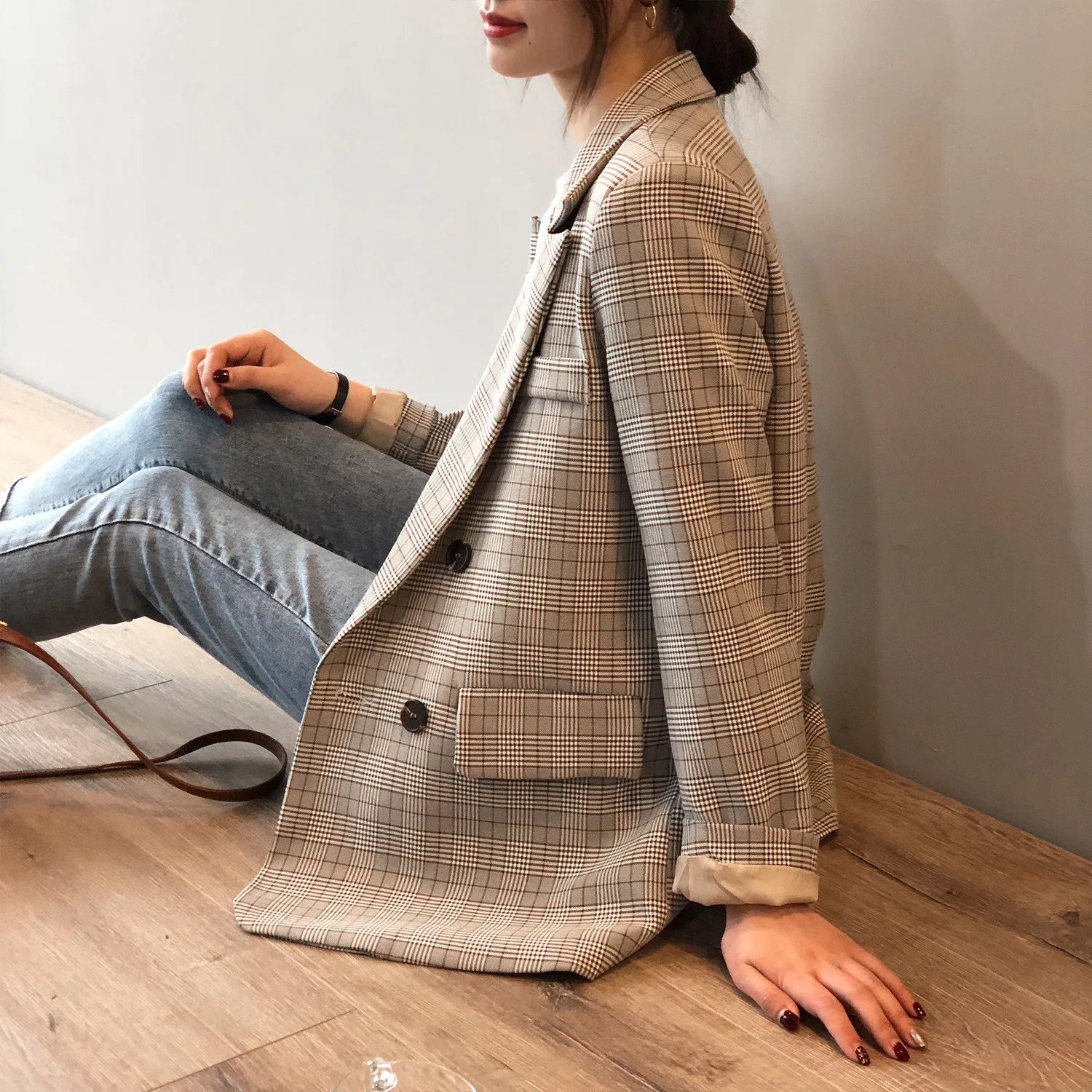 2019 Early Spring Retro Lattice Suit Loose Coat Woman Suit
