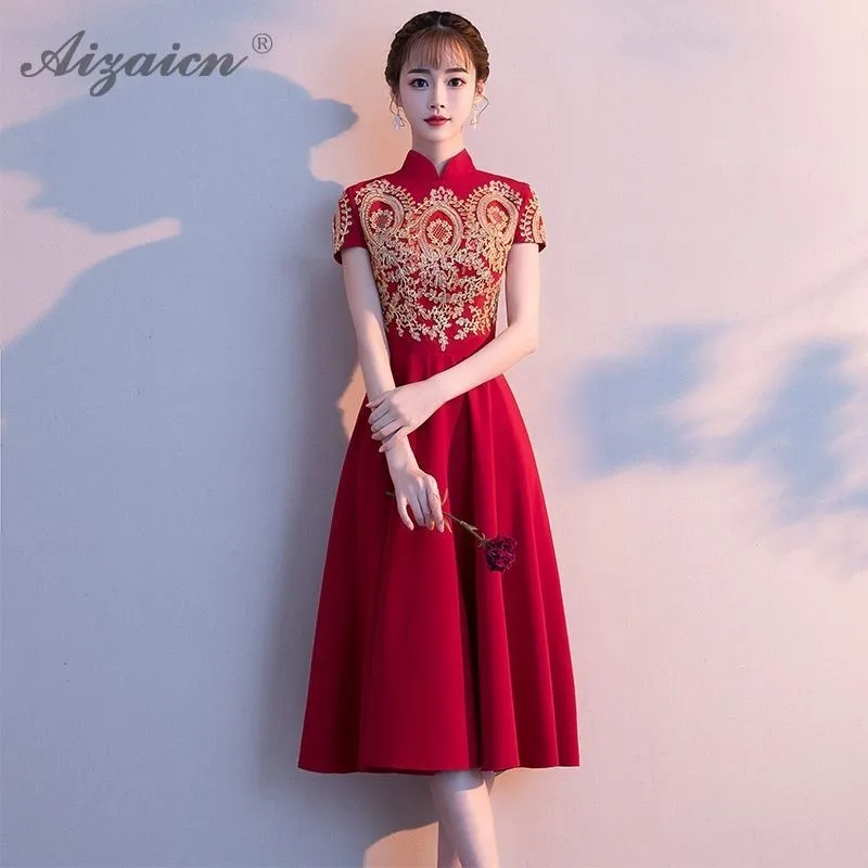 2019 красный ретро Длинные Cheongsam Китай невесты вышивка Qi Pao для женщин Китайский традиционный свадебный платье Qipao Oriental стиль халат