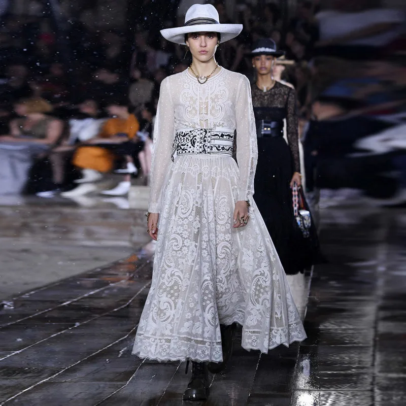 Высокое качество взлетно-посадочной полосы дизайнер Dressspring Для женщин Винтаж Белый Вышивка выдалбливают плиссированные миди вечерние платье с длинным рукавом