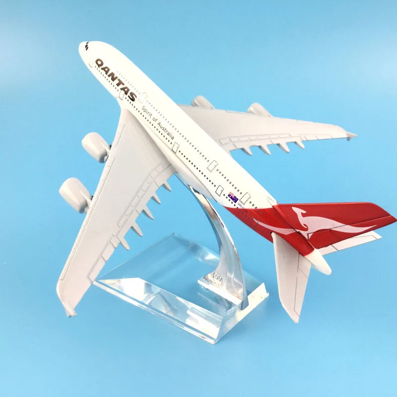 Модель самолета Qantas модель из литого металла 16 см 1:400|Вертолеты самолеты корабли