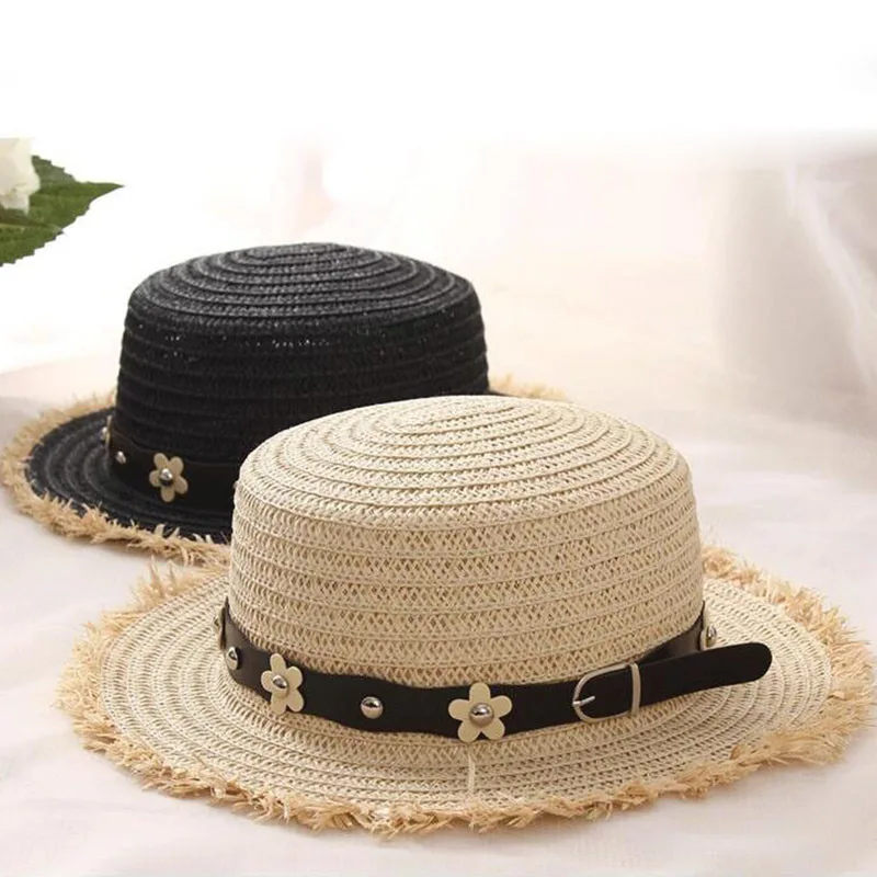 Милая соломенная шляпа с плоским верхом на лето и весну, женские кепки для путешествий, пляжные шляпы от солнца с жемчугом для отдыха, черные дышащие модные шляпы с цветочным узором для девушек