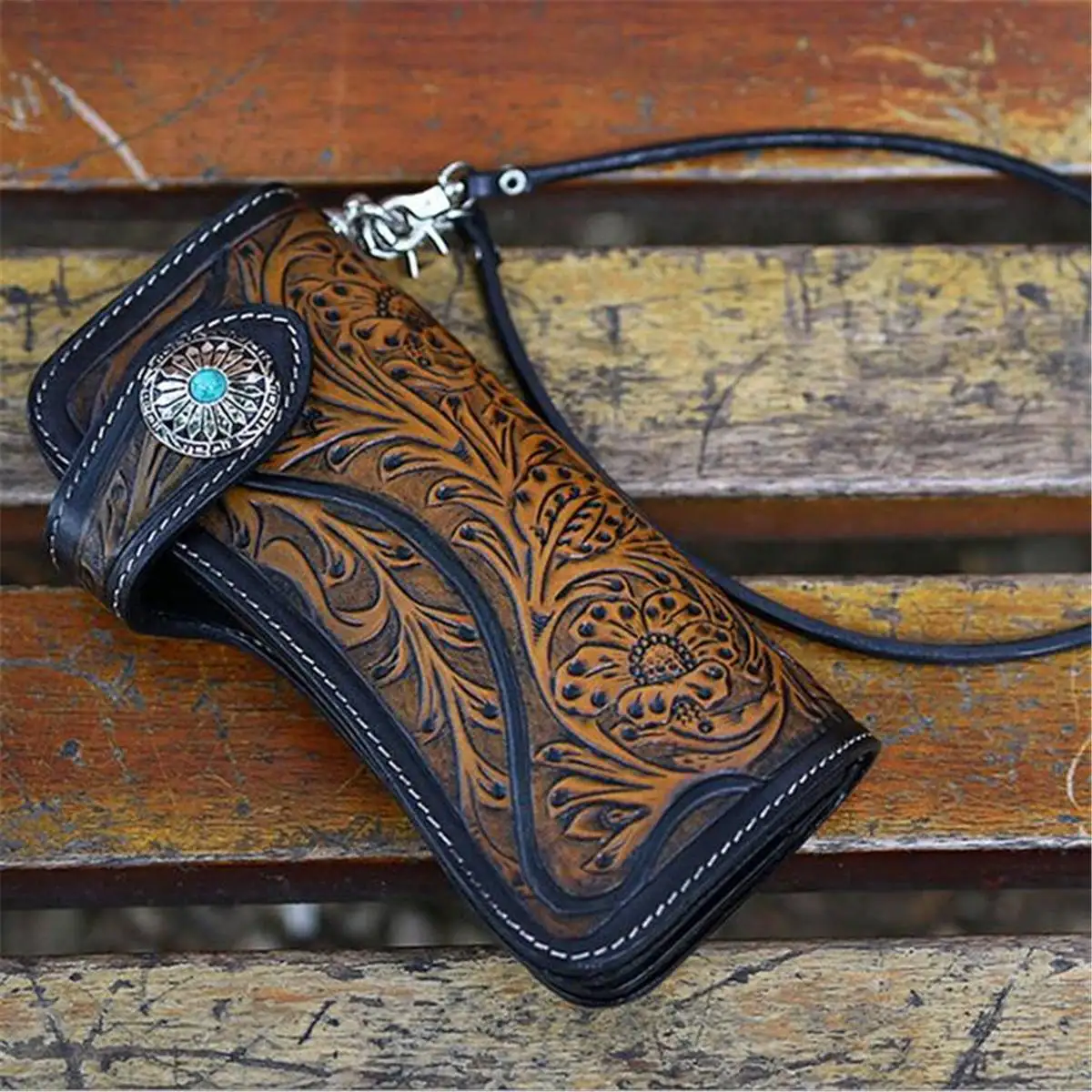 

Women Men Genuine Leather Wallets Carving Floral Bag Purses Clutch Handmade Vintage Biker Punk Carved Long Wallet Hasp w Chain