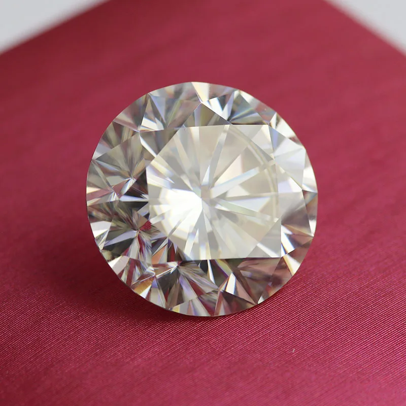 Moissanite IJ цвет 4 3 мм 0.36ct желтоватого бриллиантового ограненного сертификата Charles