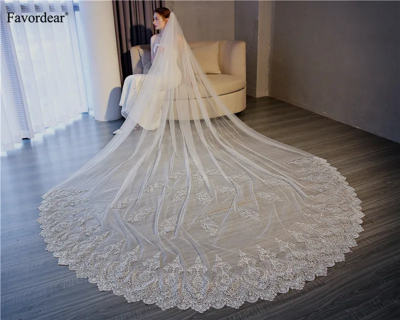 

Favordear 3.5m Cathedral Trailing 1Tier Bridal Veil Velos De Novia Largos Luxury Lace Edge Ivory Long Veil for Bride Real Photo