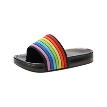Мини радужные полосатые сандалии г. Новая летняя обувь прозрачная обувь для девочек Нескользящие Детские пляжные сандалии для малышей