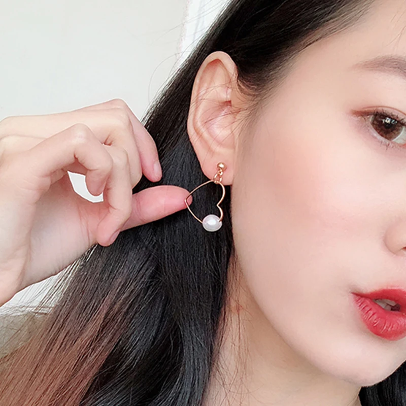 

Fashion2018 New Arrival 1 Pair Gifts Heart Graceful Golden Unique Valentines Gift Pearl Simple Hollow Out Exquisite Drop Earring
