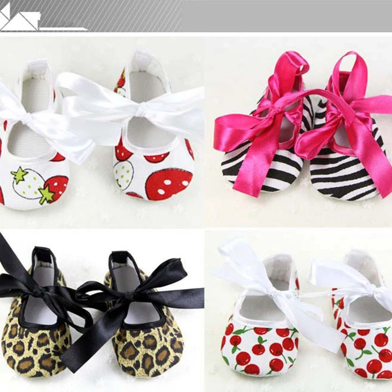 BABY GIRLS ANIMAL PRINT PATTERN PRAM SHOES WITH BOW