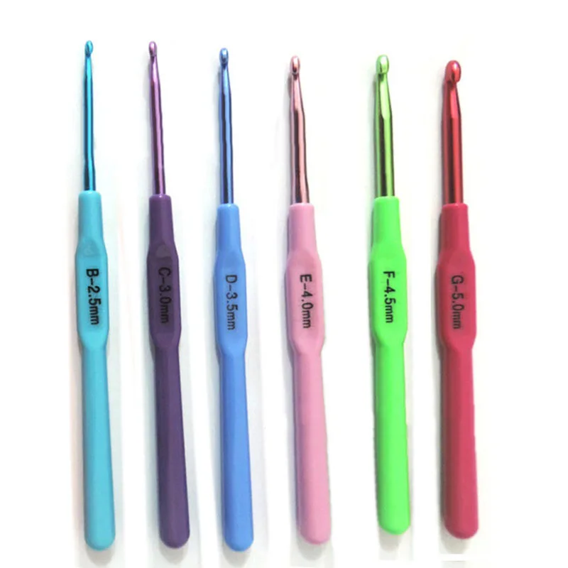 

6 Pcs Colorful Plastic Handle Aluminum Crochet Hooks Knitting Needles 2.5mm-5MM