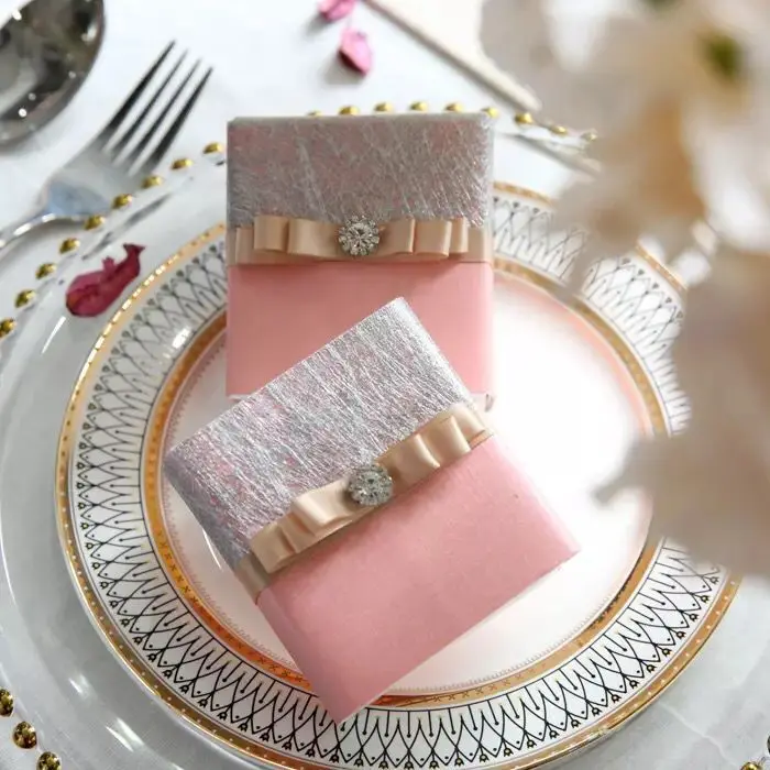 

Free Shipping 25pcs candy box Unique Paper pink blue diamond gift boxes creative Wedding favor and gifts for guests babyshower
