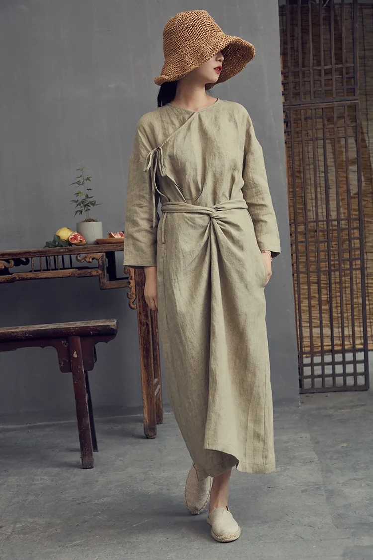 

2019 spring and summer Flax Gravel yellow Small V collar Waist Three-dimensional structure overlapping Rear tether Dress N150