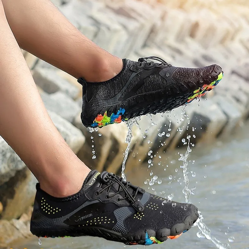 

Breathable Men Aqua Shoes Nonslip Flat Sneakers Swimming Light Footwear Plus Size Soft Seaside Beach Shoes Male Nonslip Sneakers