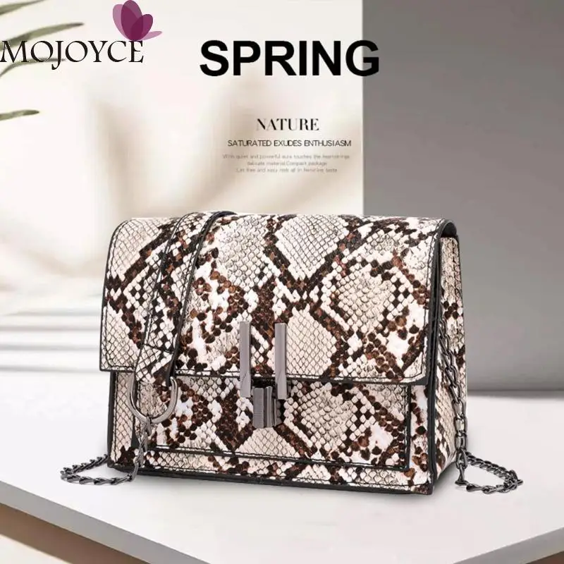 2019 جديد أزياء الفتيات عارضة صغيرة الأفعى طباعة الكتف رفرف رسول حقائب النساء السيدات بو الجلود سلسلة Crossbody أكياس 2019 جديد أزياء الفتيات عارضة صغيرة الأفعى طباعة الكتف رفرف رسول حقائب النساء السيدات بو الجلود سلسلة Crossbody أكياس