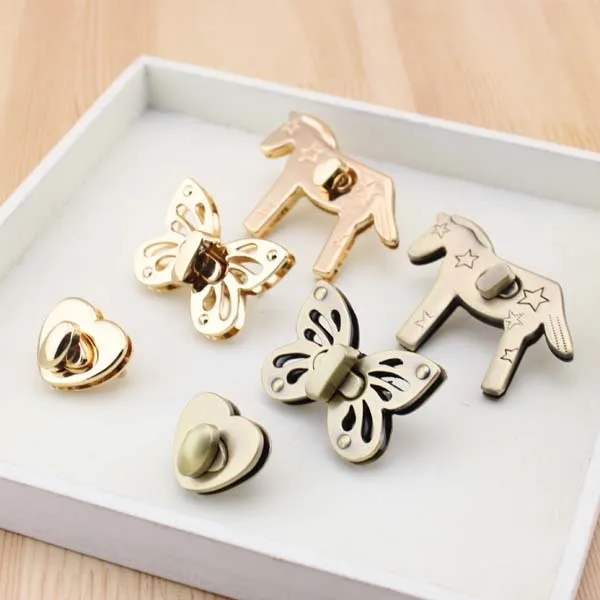 

Horse Butterfly Heart Shape Twist Lock Delicacy Alloy Luggage Bag Parts Accessories DIY Handmade Cloth Art Bag Lock Gold Bronze