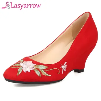 

Lasyarrow Vintage Pumps Wedge High Heels Shallow Elegant Embroidered Female Pumps Ladies Ethnic Style Wedding Shoes Woman J265